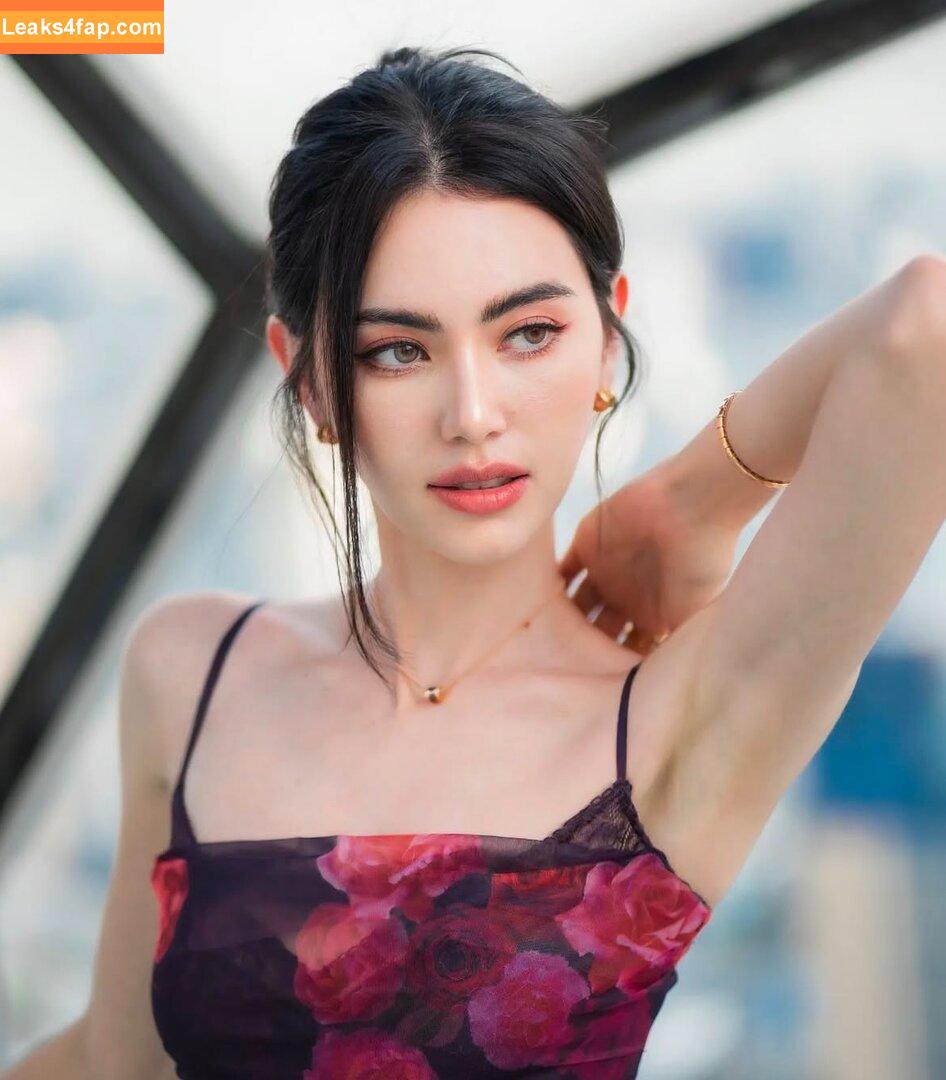 Davika Hoorne / Davikah / Davika Hoorne / davikah слитое фото фото #0001