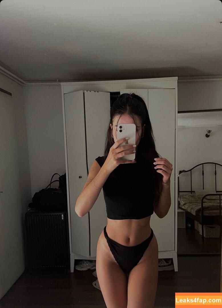 Davina.44 / davinasotherprofil / stupidme444 leaked photo photo #0005