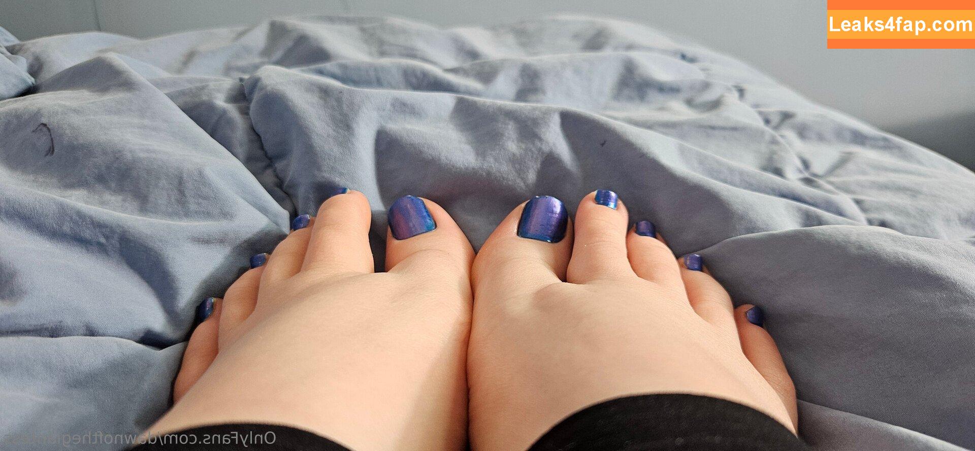 dawnofthegiantess /  leaked photo photo #0005