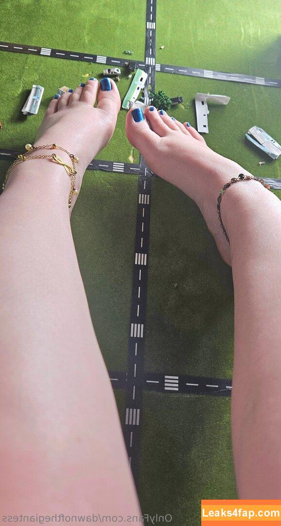 dawnofthegiantess /  слитое фото фото #0012