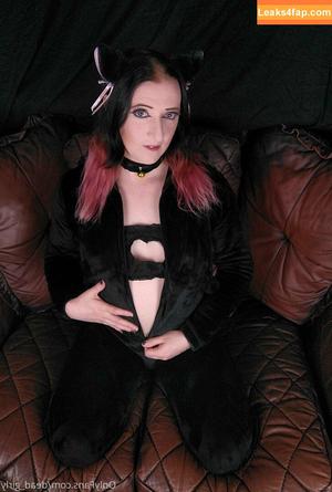 dead_girly photo #0014