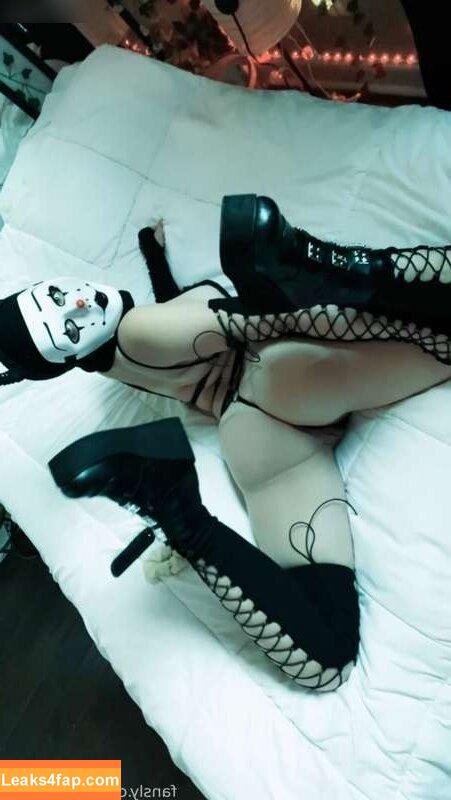 Deadpixieguts /  leaked photo photo #0159