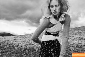 Deborah Ann Woll фото #0001