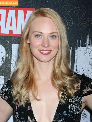 Deborah Ann Woll фото #0038