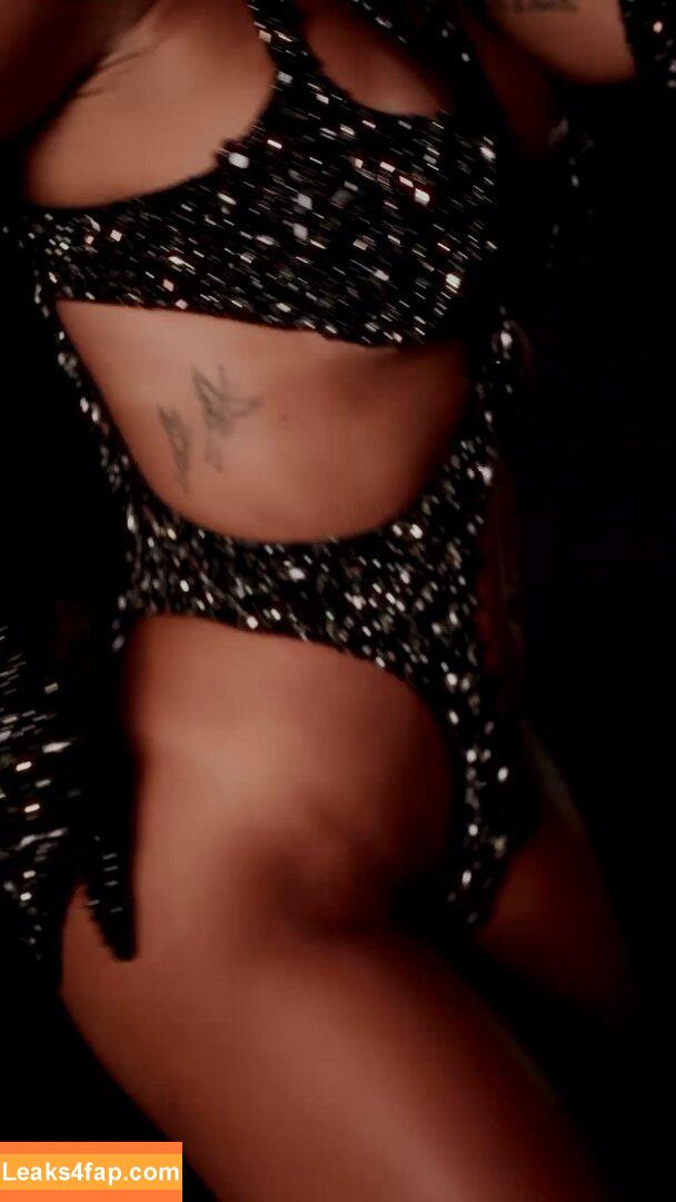 Deborah Secco / dedesecco leaked photo photo #0951