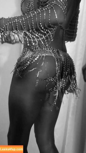 Deborah Secco photo #0926