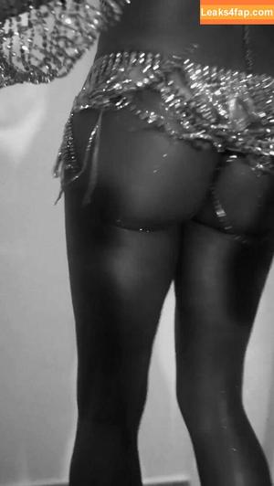 Deborah Secco photo #0927