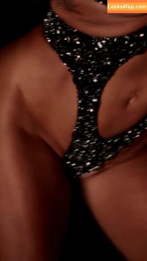 Deborah Secco photo #0960