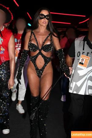 Deborah Secco photo #1061