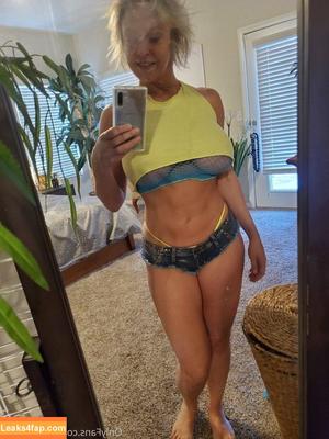 Dee Williams photo #0057