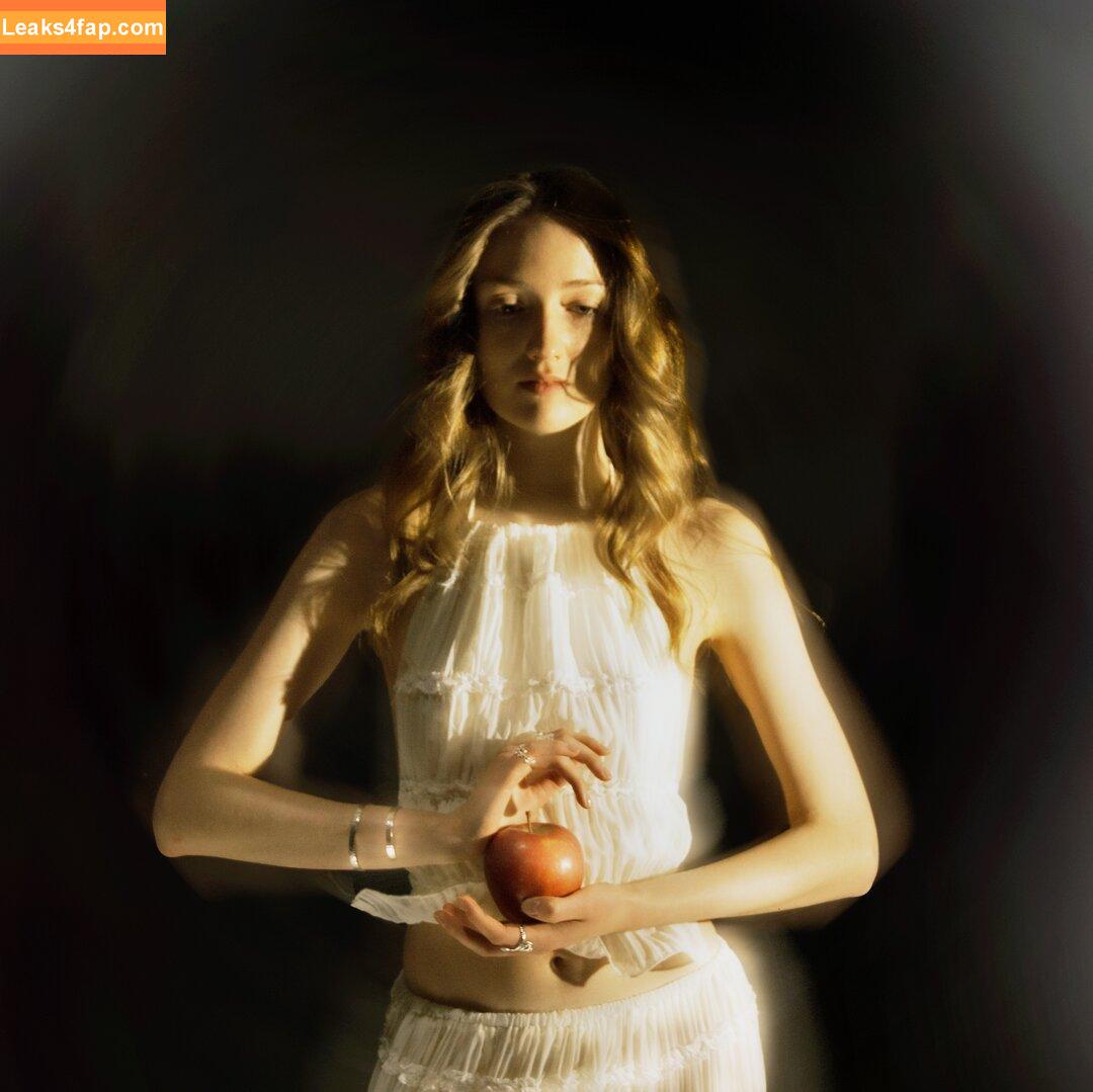 defnemuse /  leaked photo photo #0003