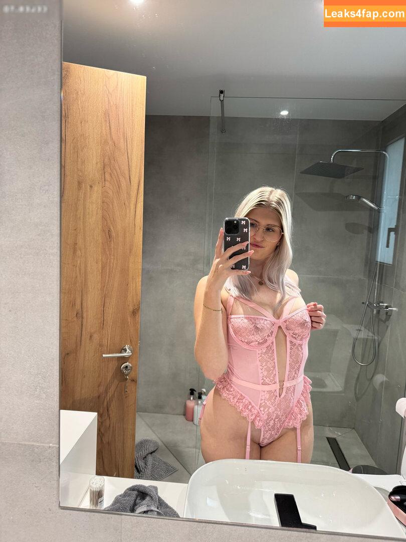 Deineemilia / demirose leaked photo photo #0087