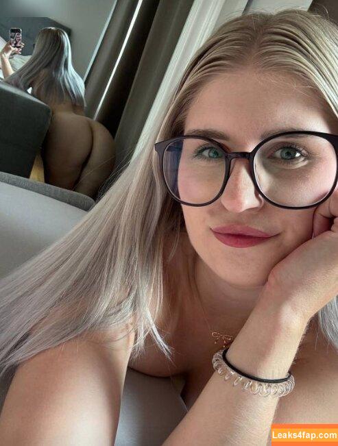 Deineemilia / demirose leaked photo photo #0097