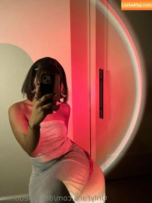 deliathedomm photo #0005