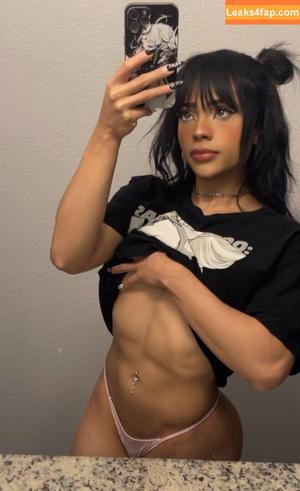 Delilah Fangg photo #0001