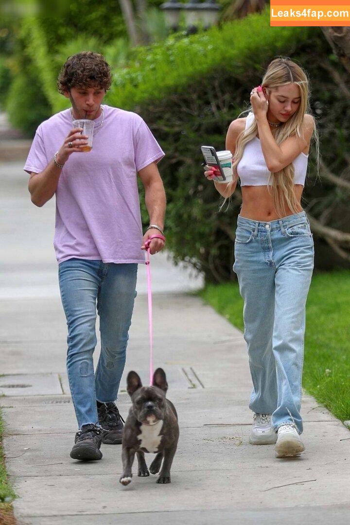 Delilah Hamlin /  leaked photo photo #0231