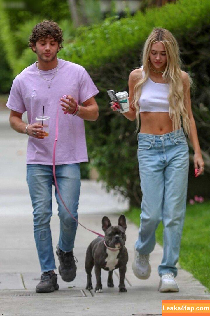Delilah Hamlin /  leaked photo photo #0234