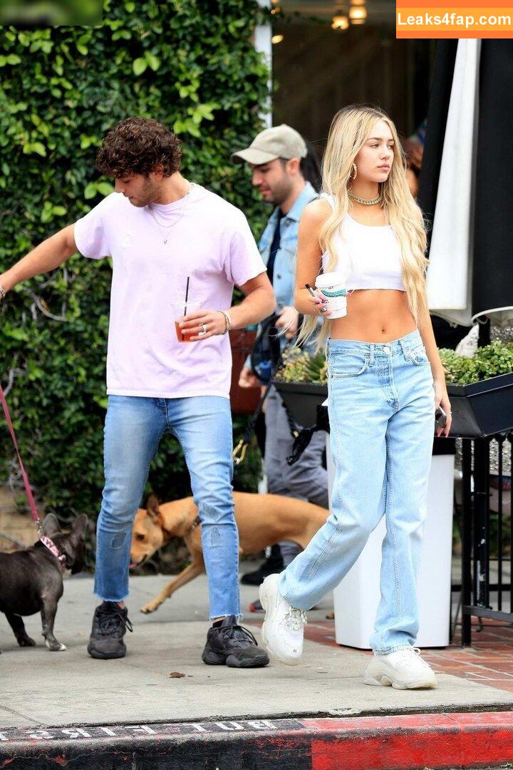 Delilah Hamlin /  leaked photo photo #0242