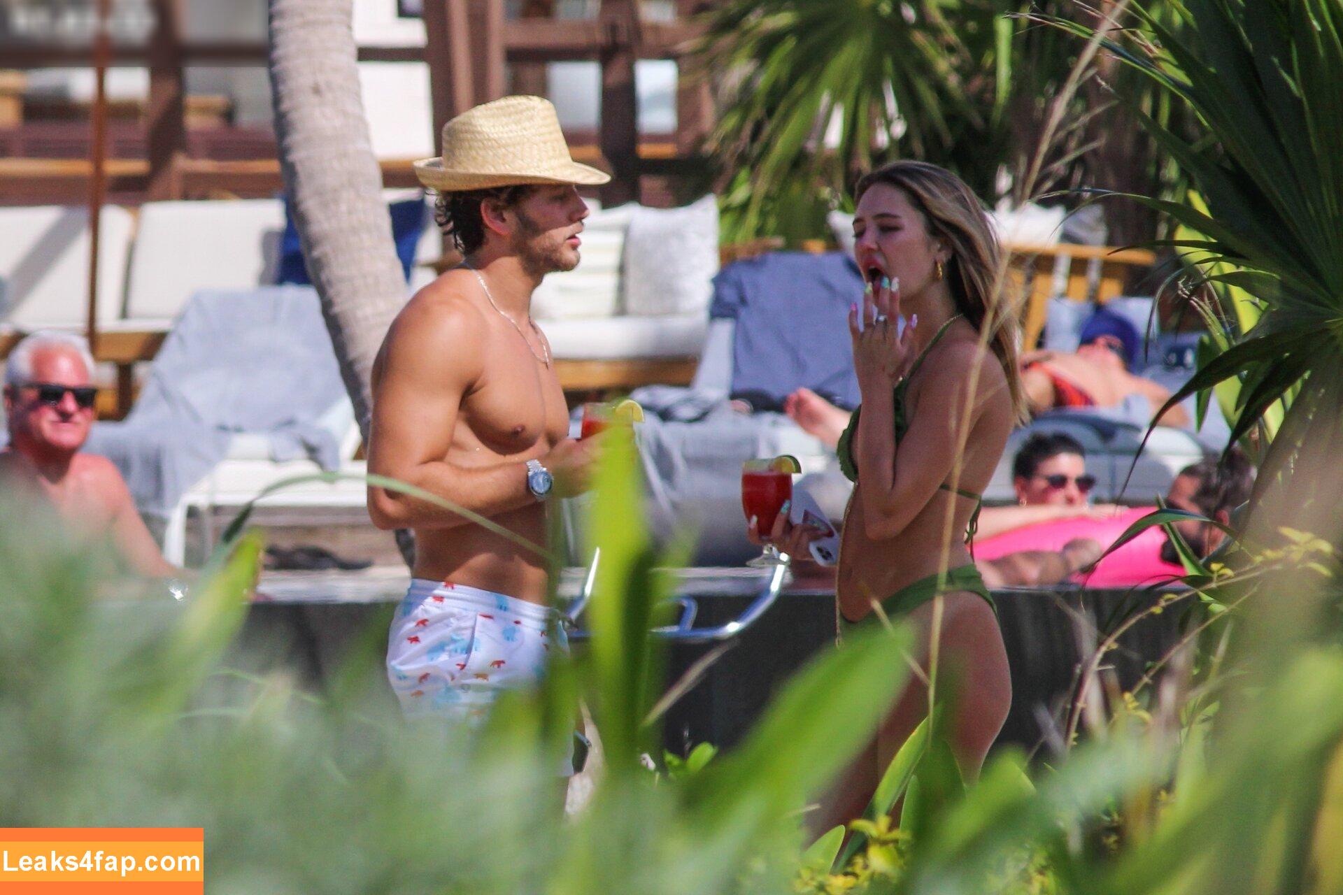 Delilah Hamlin /  leaked photo photo #0246