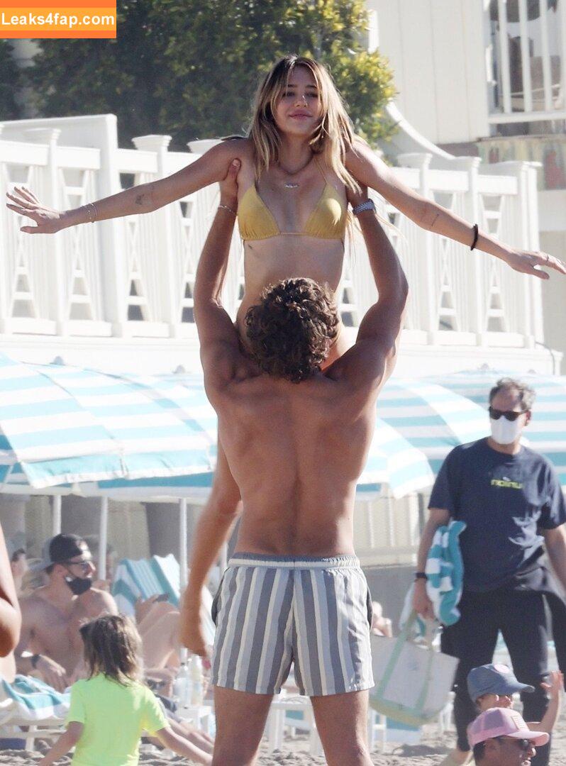 Delilah Hamlin /  leaked photo photo #0302