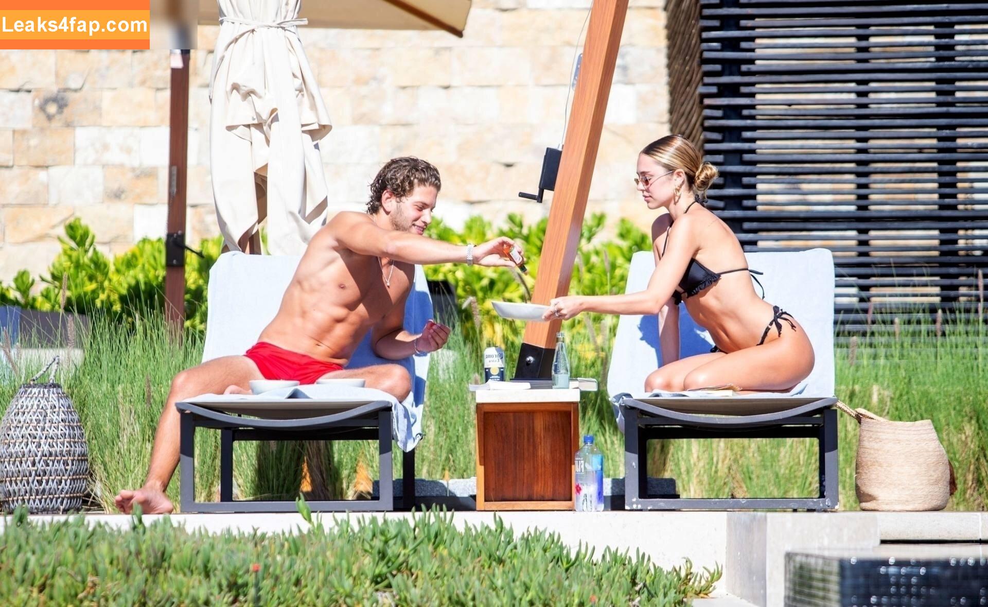 Delilah Hamlin /  leaked photo photo #0323