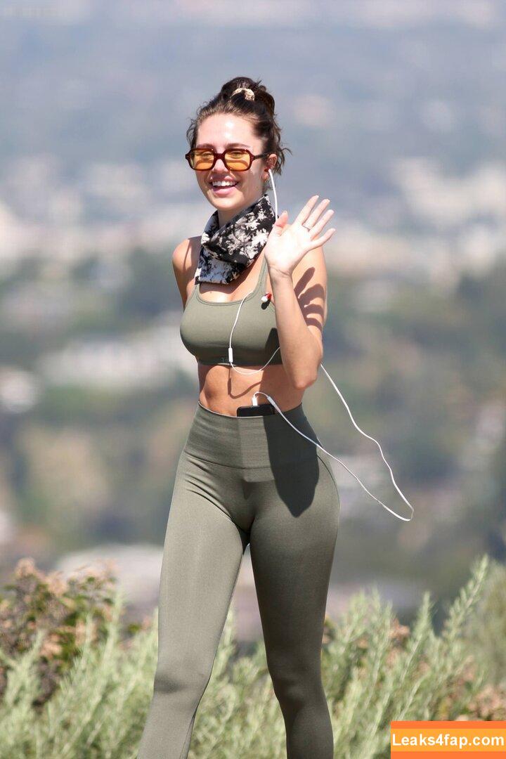 Delilah Hamlin /  leaked photo photo #0387