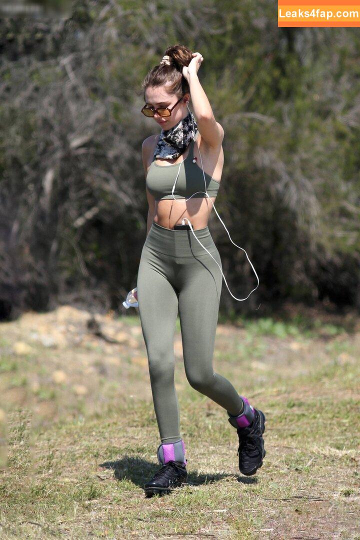 Delilah Hamlin /  leaked photo photo #0395