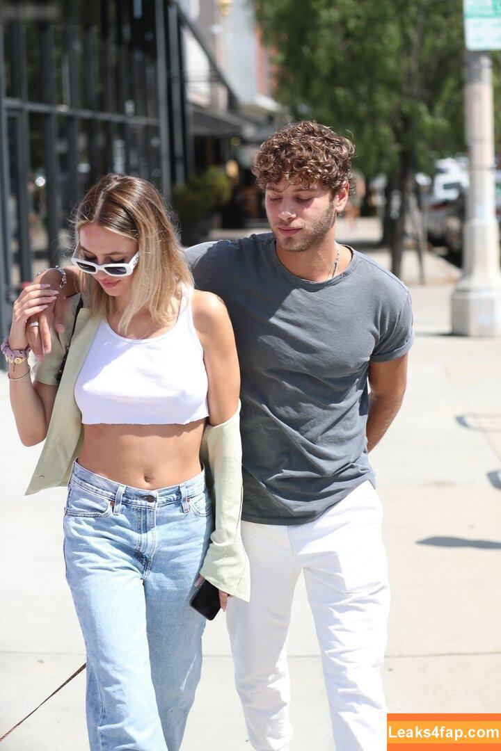Delilah Hamlin /  leaked photo photo #0421