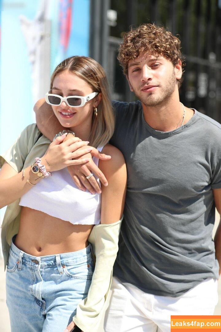 Delilah Hamlin /  leaked photo photo #0426