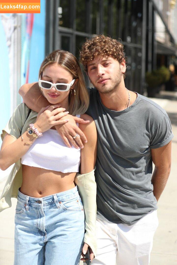 Delilah Hamlin /  leaked photo photo #0429