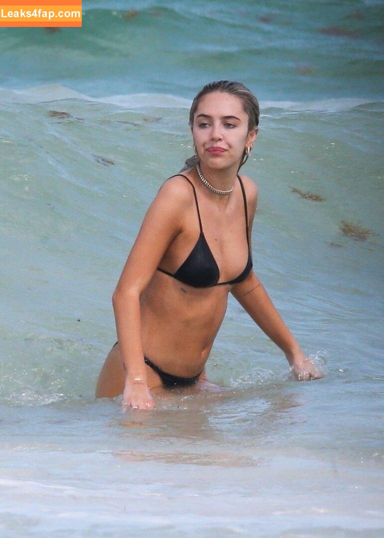 Delilah Hamlin /  слитое фото фото #0494