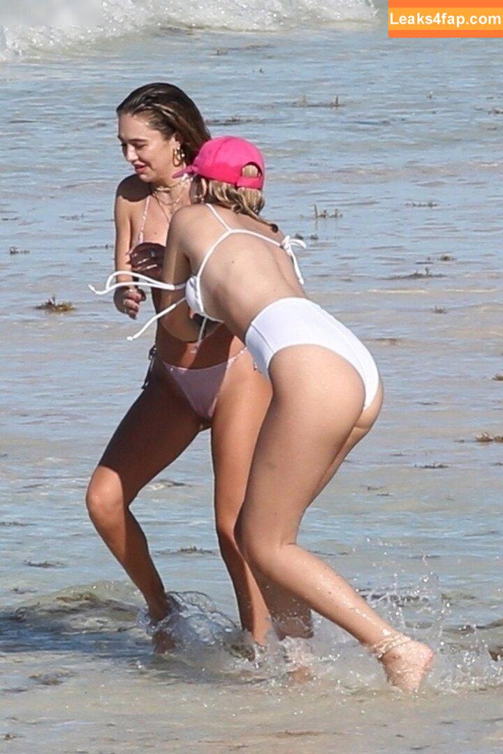 Delilah Hamlin /  leaked photo photo #0638