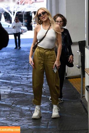 Delilah Hamlin photo #0218