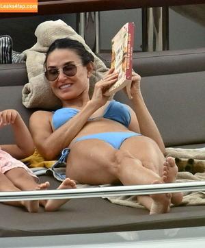 Demi Moore photo #0076