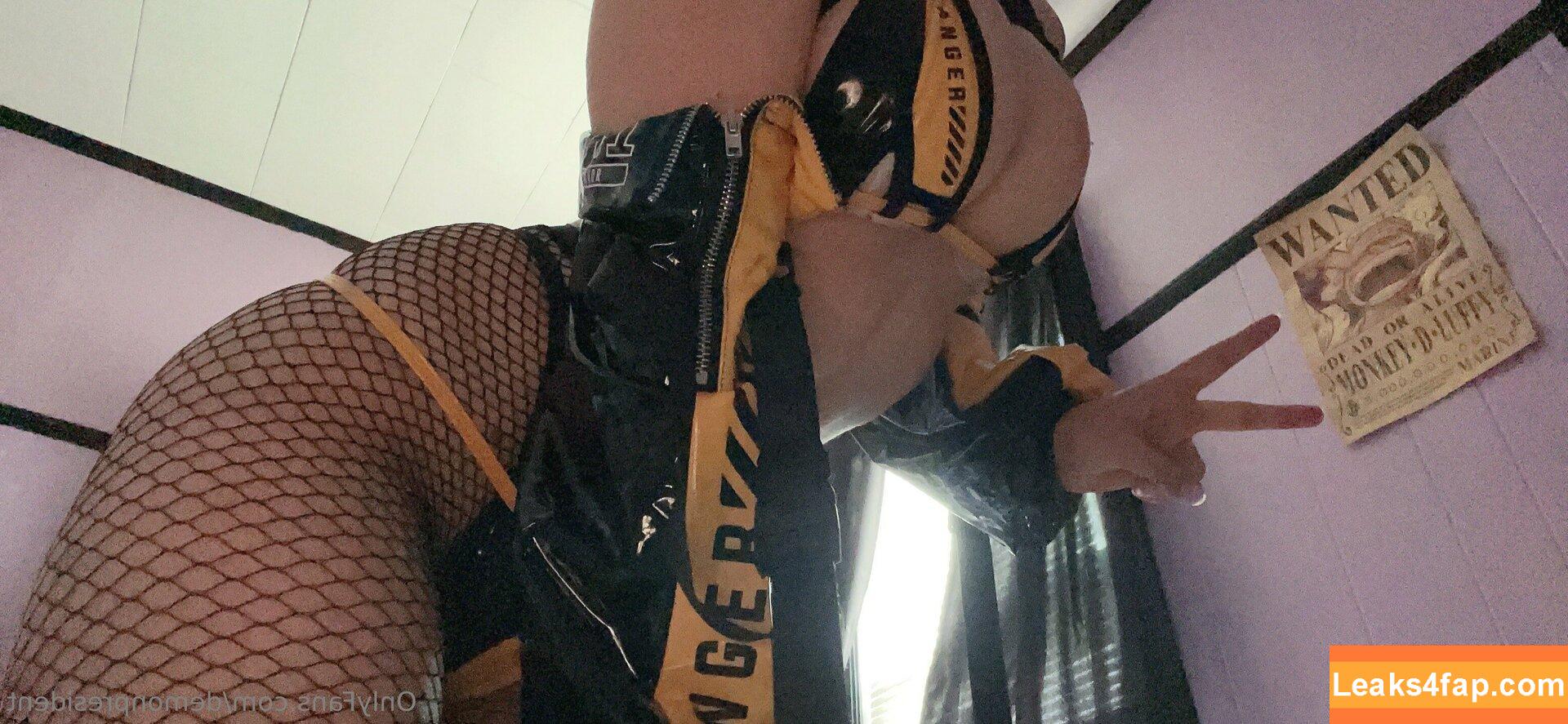 demonpresident /  leaked photo photo #0070