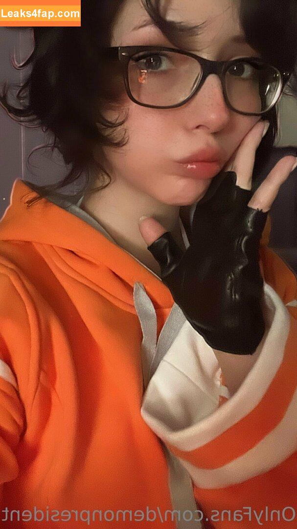 demonpresident /  leaked photo photo #0074