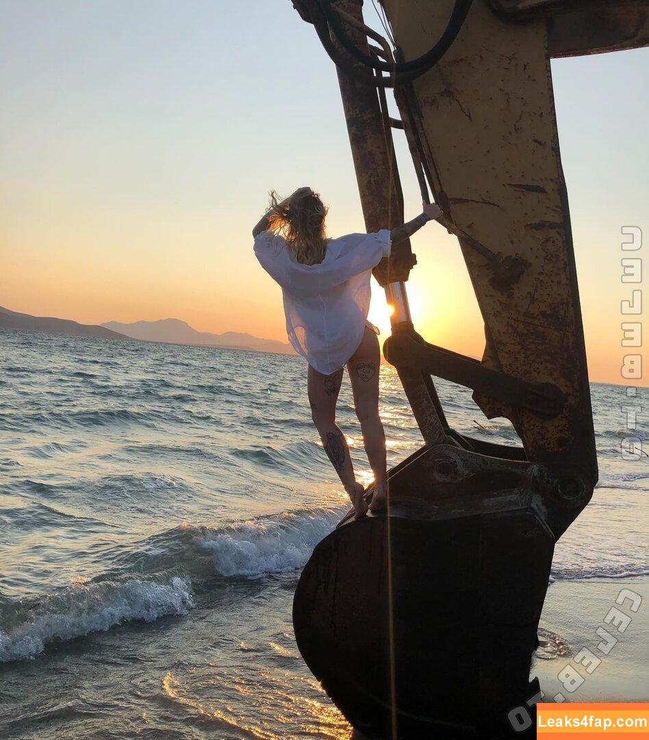 Denise Schwitalle / denise.schwitalle слитое фото фото #0296