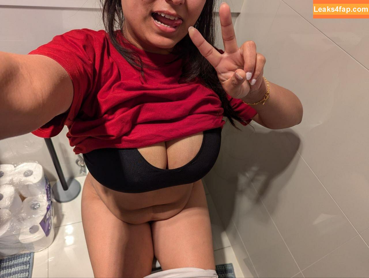 Desi-girl-270 / Archie Kia / archieeee.k leaked photo photo #0019