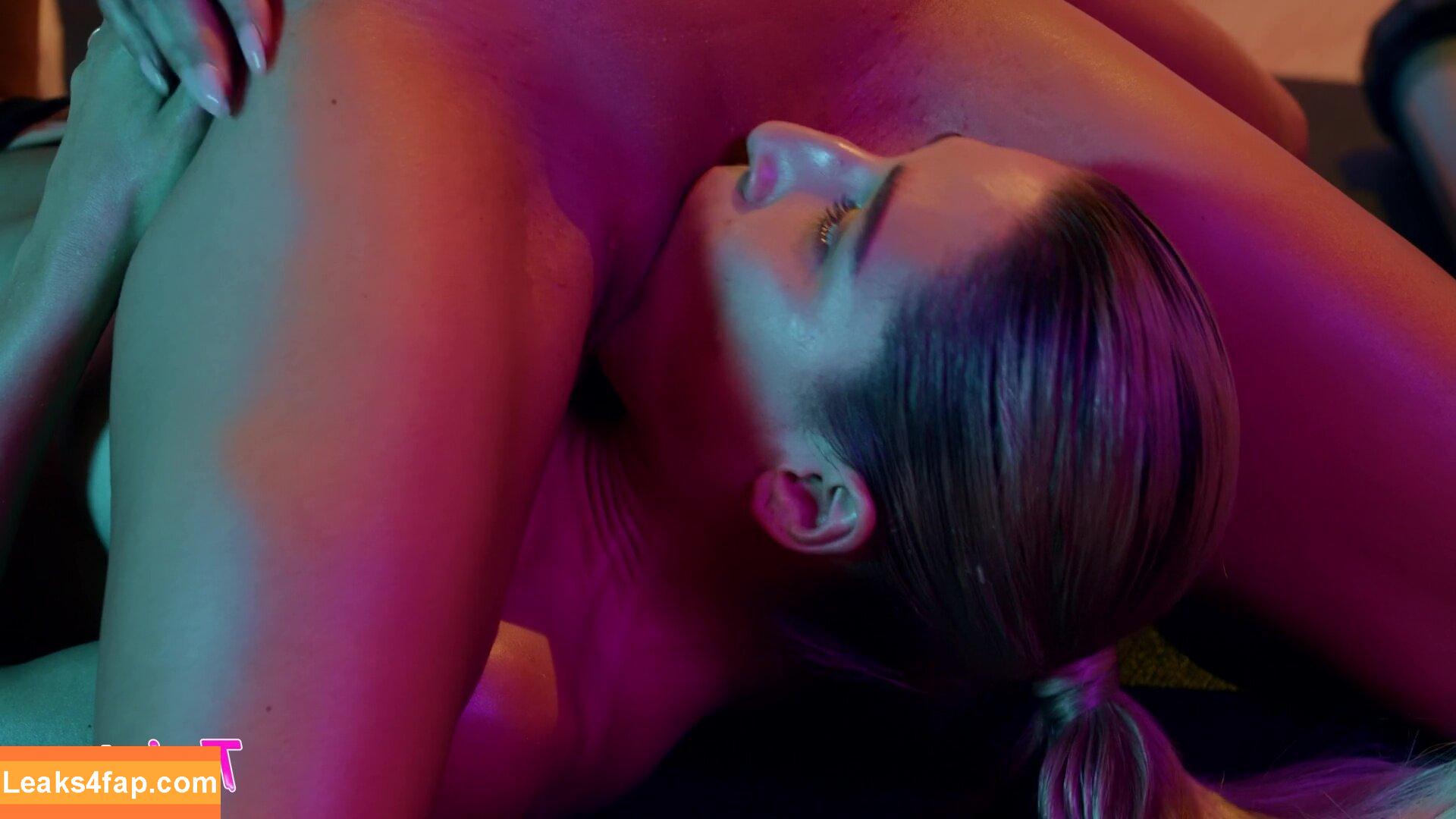 Desiree Dulce / Doseofdesiree / https: слитое фото фото #0469