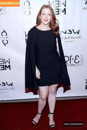 Desiree Hall photo #0005