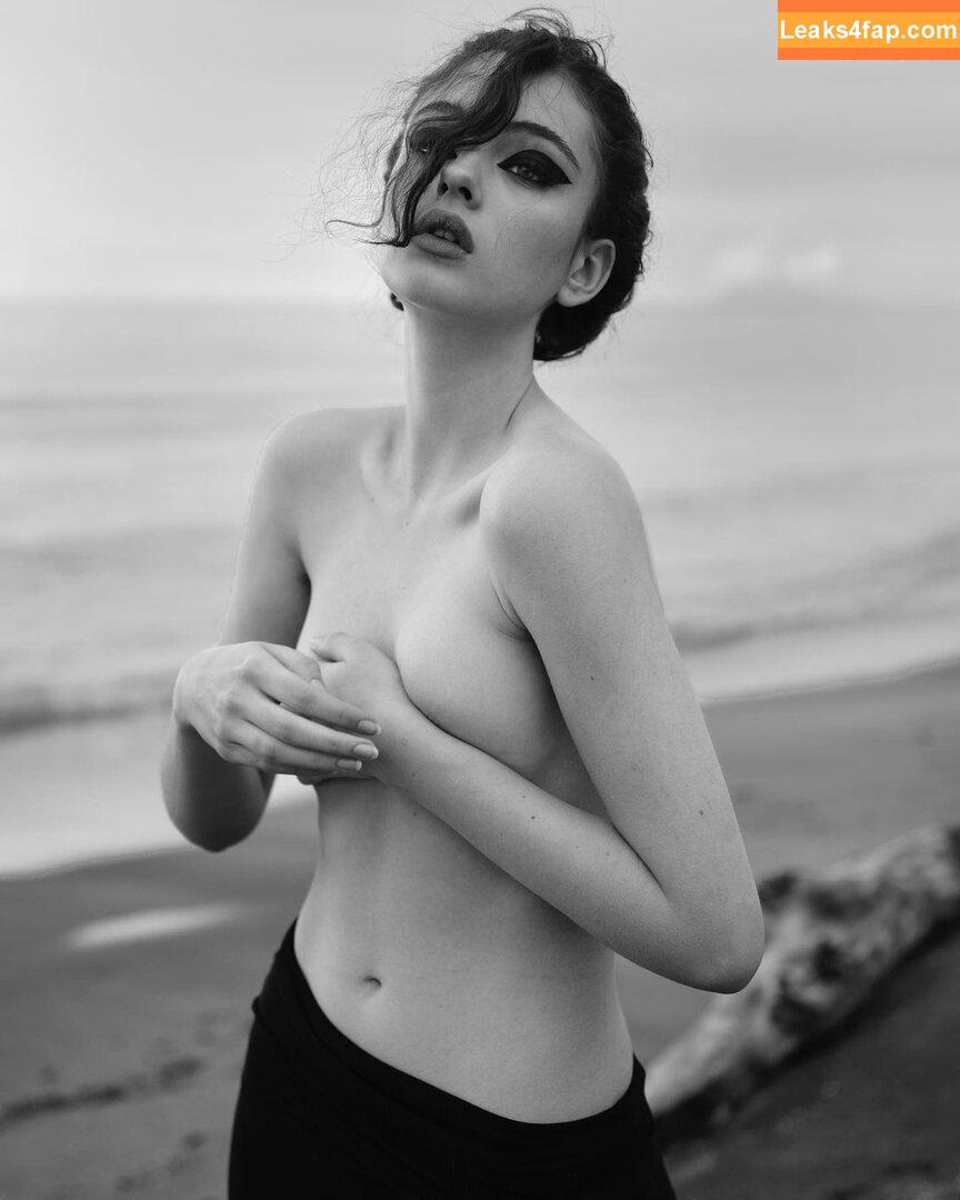 Deva Cassel / d.casseluxxi leaked photo photo #0441