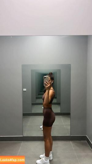 Develique photo #0012