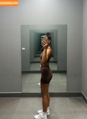 Develique photo #0020