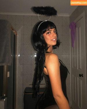 Develique photo #0037