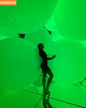 Develique photo #0054