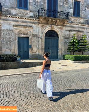 Develique photo #0118