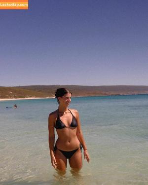 Develique photo #0194