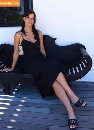 Develique photo #0299