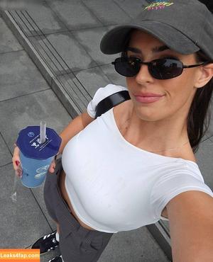 Develique photo #0351