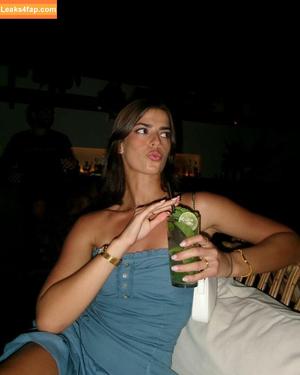 Develique photo #0361